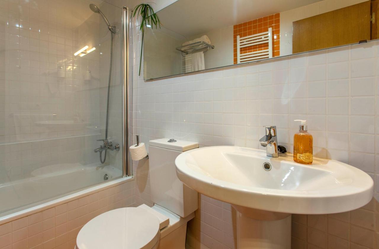 Luxurious & Alluring Home In Historic Town Valencia Eksteriør bilde