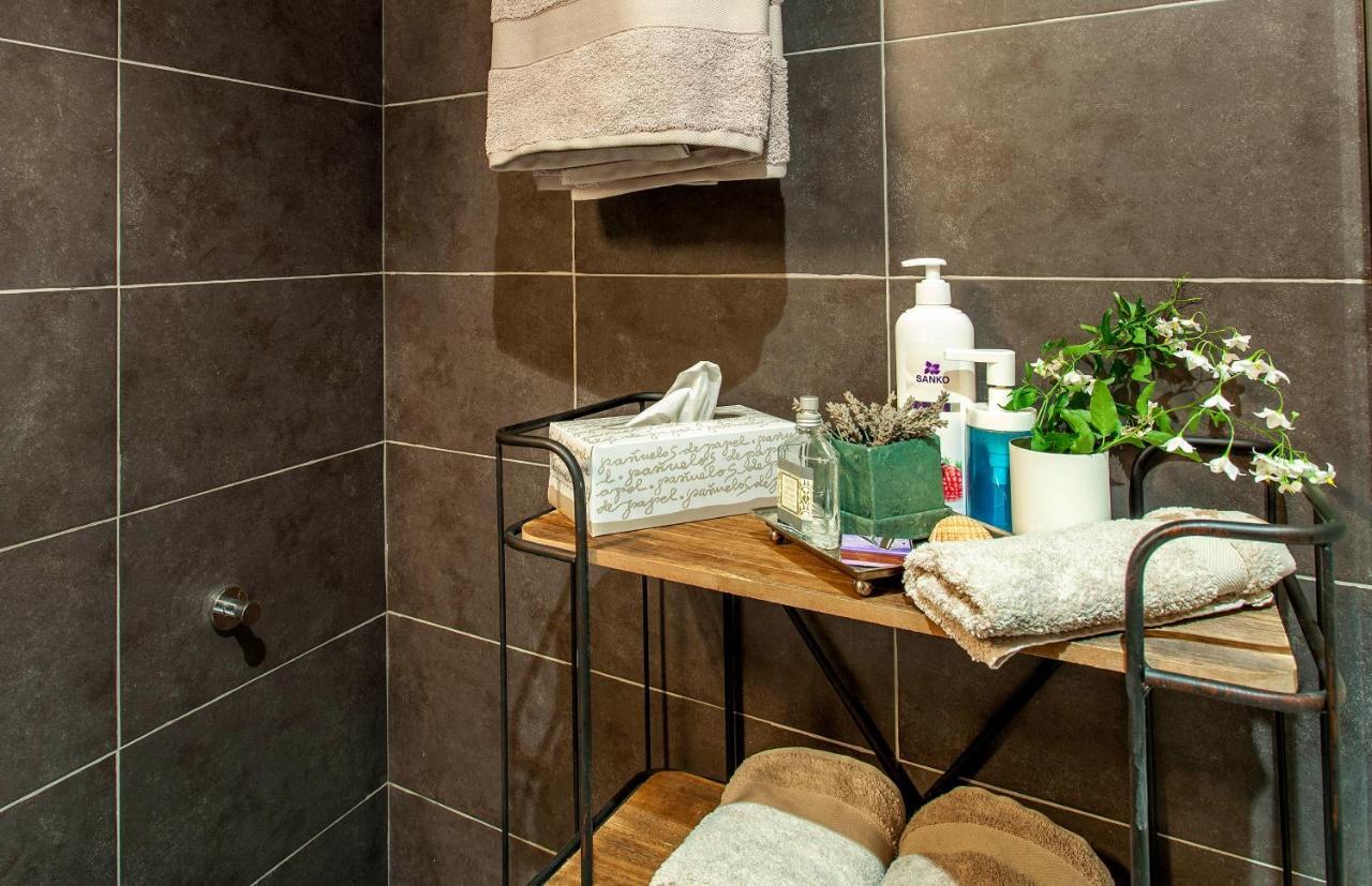 Luxurious & Alluring Home In Historic Town Valencia Eksteriør bilde