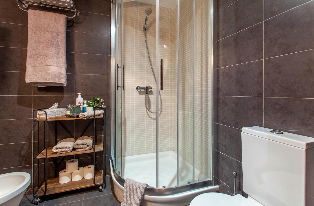 Luxurious & Alluring Home In Historic Town Valencia Eksteriør bilde