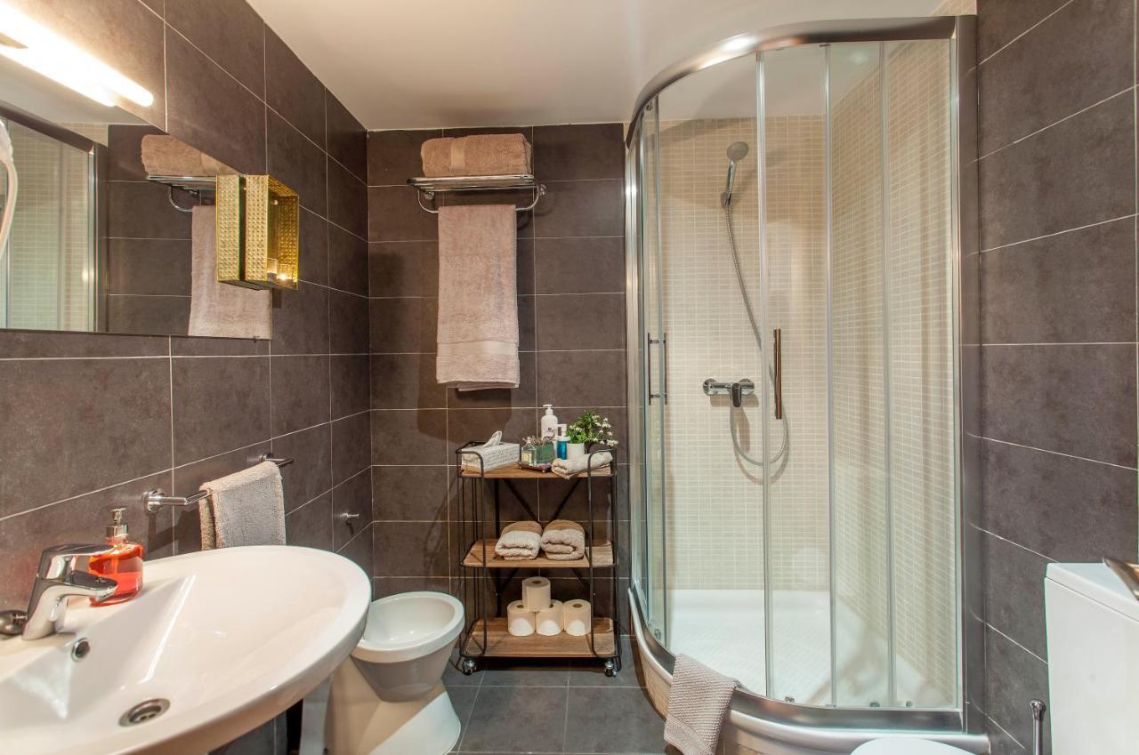 Luxurious & Alluring Home In Historic Town Valencia Eksteriør bilde